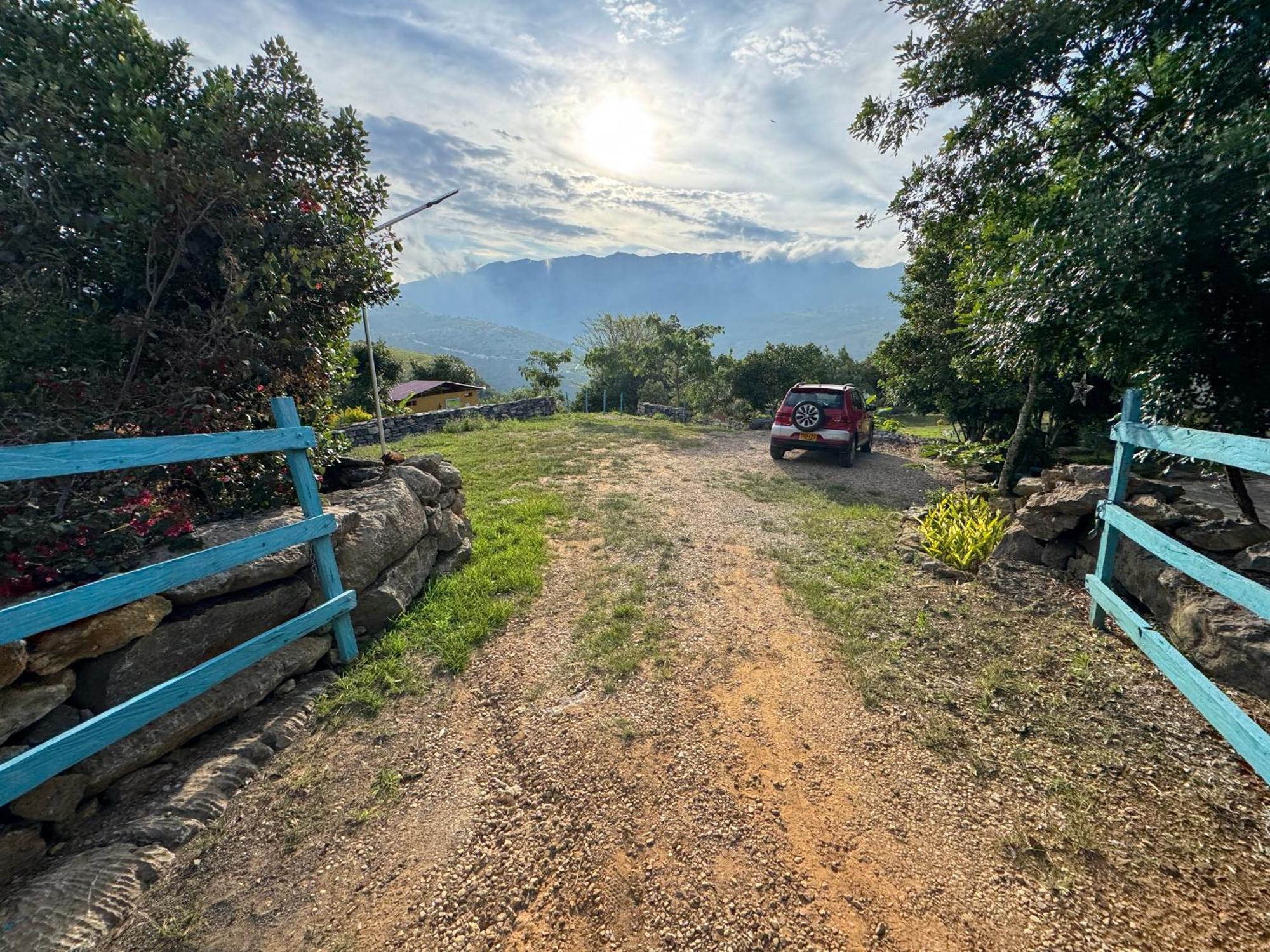 Campo Karst, Hospedaje Y Campamento De Montana Hotel Zapatoca Bagian luar foto